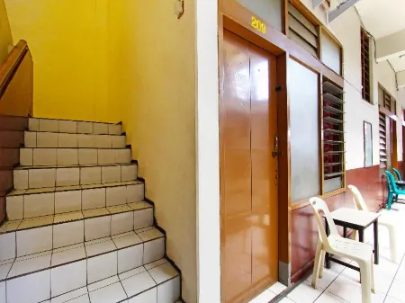 Oyo 91354 Hotel Mutiara Отели в г. Padang Bulan Selayang I