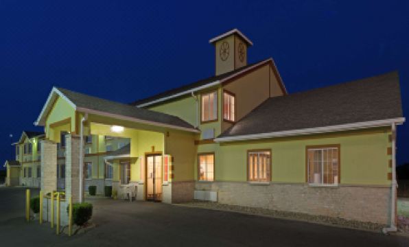 Days Inn by Wyndham Cameron
