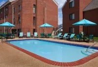 Sonesta Simply Suites Memphis East Poplar Pike ​