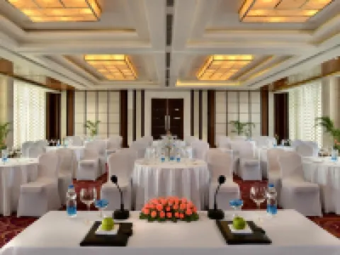 Golden Tulip Lucknow Hotels in Lucknow