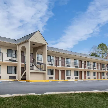 Super 8 by Wyndham Burlington NC