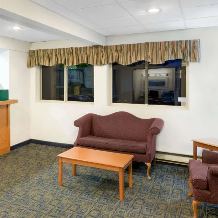 Super 8 by Wyndham Kingston