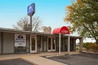 Americas Best Value Inn Lansing - parking