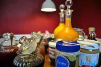 Au Richebourg Nogent Hotels in Bethon