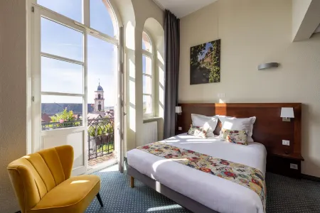 Hôtel Val-Vignes Colmar Haut-Koenigsbourg, the Originals Relais Отели в г. Ла Вансель