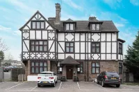 Barrington Lodge Hotels in Colgate
