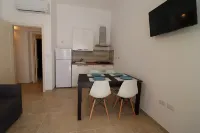 Casa Nausica — Elegant Apartment Facing the Aragonese Castle