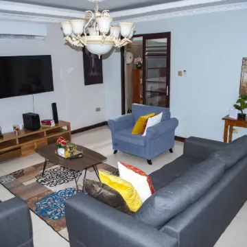 Lusaka Luxe: Your Private Oasis Awaits in the Heart of Zambia โรงแรมใกล้สนามบินลูซาก้า
