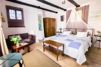 1st Floor Apartment in Old Lakeside Andalusian Farmhouse