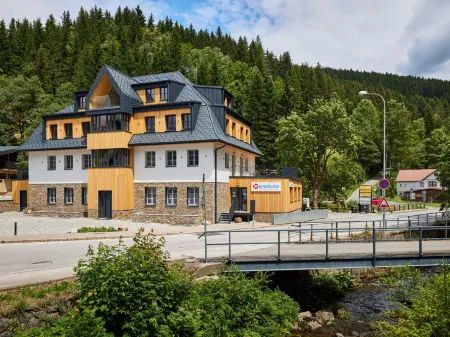 Mountain Bliss Lounge & Grill Terrace Отели в г. Пец-под-Снежкой