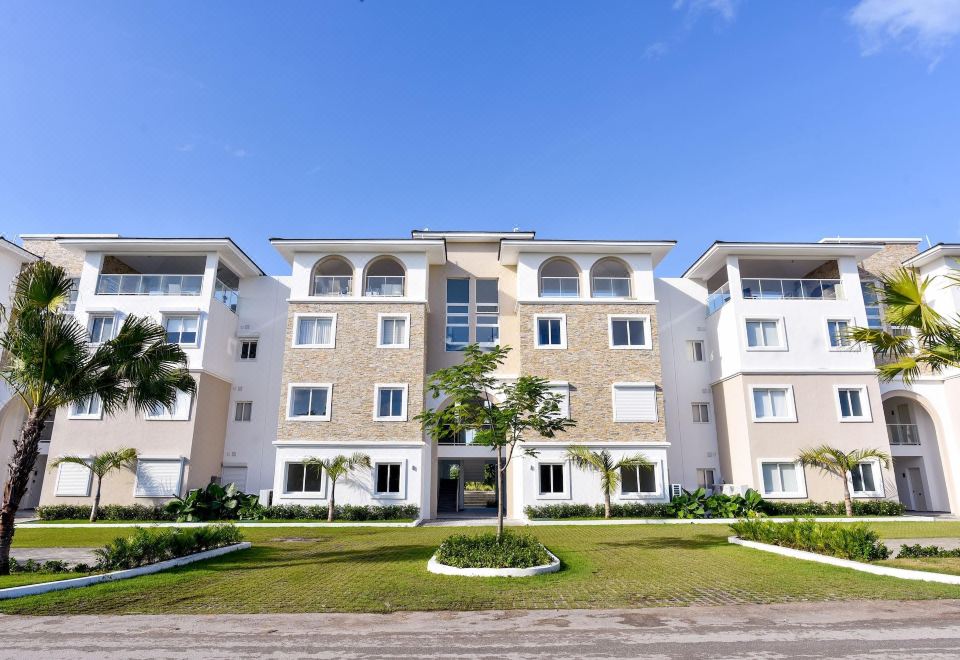 Cana Pearl by the Oxo House - Housity