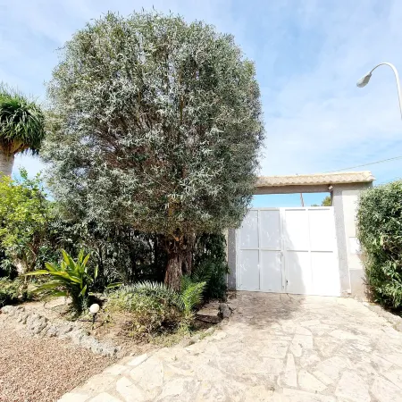 Detached Villa with Private Pool
