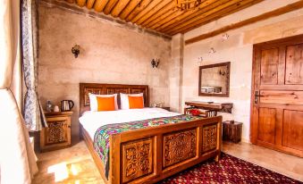 My Story Cave Hotel - Housity