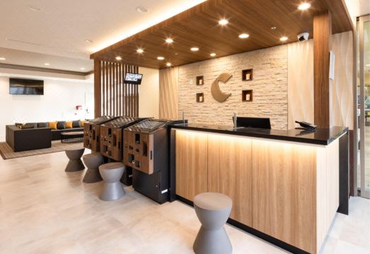 2. 컴포트 호텔 삿..