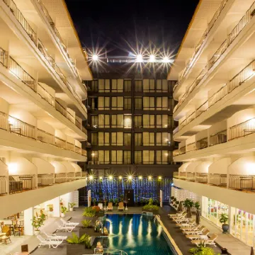 Sabai Sabana Hotels near Beach Rd