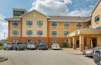 Extended Stay America Select Suites - Chicago - Hanover Park Hotels in Carol Stream