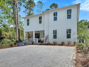 30A Beach House - Turquoise Tides