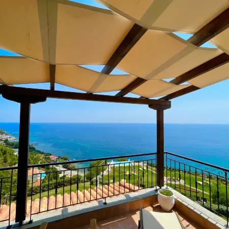 Koumaros Villas