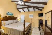 A Getaway from Your Getaway 1 Bedroom Condo by RedAwning Hotel di Pulau Saint Croix
