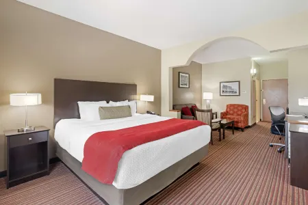 Best Western Plus Bradbury Inn  Suites