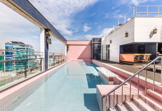 에이치에비뉴 수영장