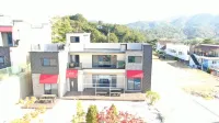 Geumsan Red Pension - Homestays