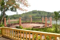 Mayem Lake View Hotels near Narayana Deva Mandira Karapur