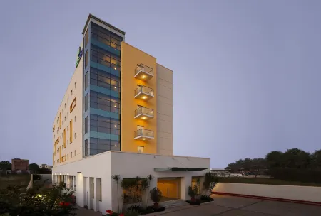 Holiday Inn Express Nashik Indira Nagar