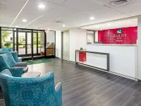 Farragut Inn & Suites