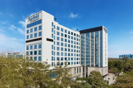 Fairfield by Marriott Mumbai International Airport Отели рядом со станцией Lokmanya Tilak Terminus