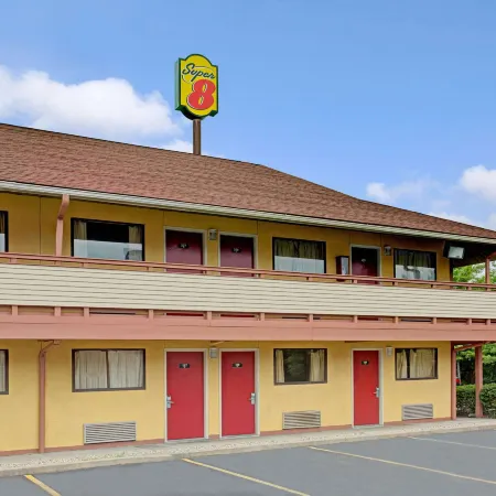 Super 8 by Wyndham Cincinnati/Springdale Oh