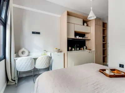 Sanders Port - Pleasant Studio Near Piraeus Port Hotels in 