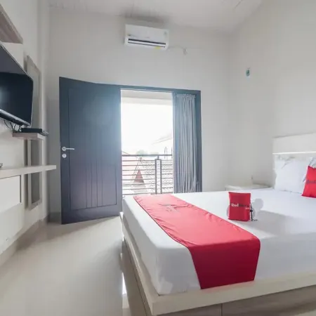 RedDoorz Syariah Near Tugu Juang Jambi