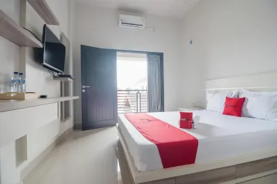 RedDoorz Syariah Near Tugu Juang Jambi Hotels in Kota Baru
