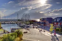 Meerblick Lemkenhafen - bar