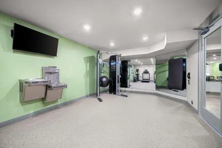 WoodSpring Suites Dearborn Detroit