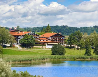 Hotel Seeblick & Ferienwohnung Hotel a Seeon-Seebruck