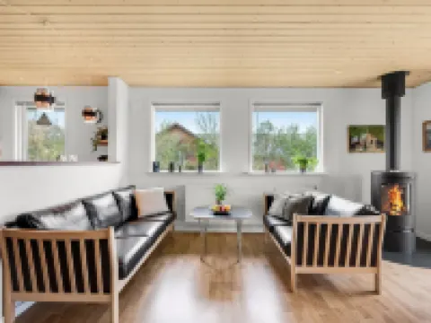 "Ensio" - 300m to the Fjord