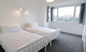 Crannog Self-Catering House - Housity