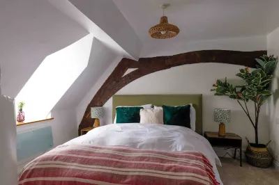 Remarkable 1-Bed Cotswolds Cottage in Finstock