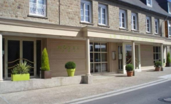 Logis Hôtel Restaurant le Gue du Holme