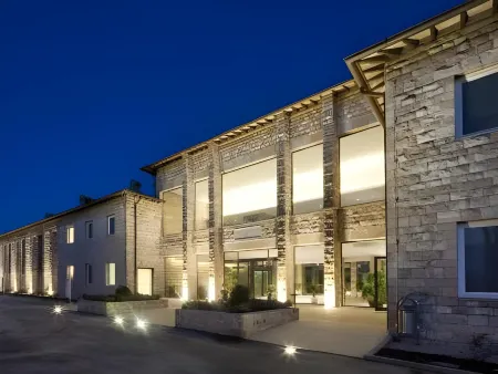 TH Assisi - Hotel Cenacolo Отели рядом со станцией Train Station Assisi