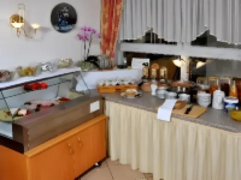 蓋斯斯塔德特酒店 榮-格拉伯菲爾德縣酒店