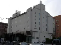 Hoteles Urbanos N Avenida de España Отели рядом с достопримечательностью «Universidad Rey Juan Carlos»