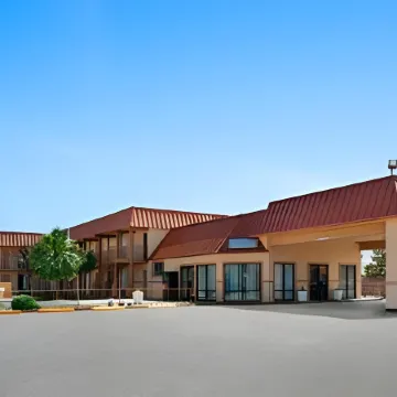 Days Inn by Wyndham Burleson Ft. Worth
