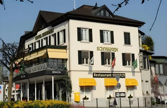 施瓦恩維爾酒店