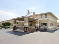 Super 8 by Wyndham Hanover Hotels in Hanover