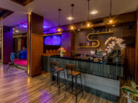 攀牙艾拉灣酒店 攀牙市酒店