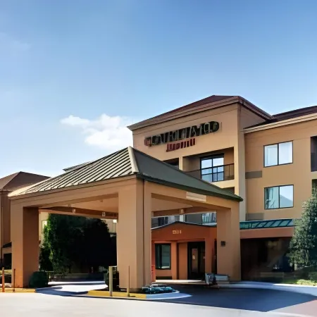 Courtyard Chesapeake Greenbrier