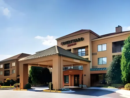 Courtyard Chesapeake Greenbrier